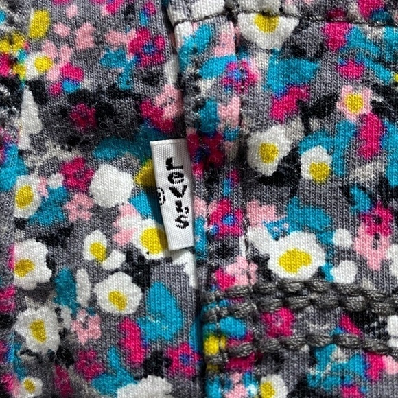 LEVI’S Floral Girl’s “The Knit Jean” - Picture 8 of 15
